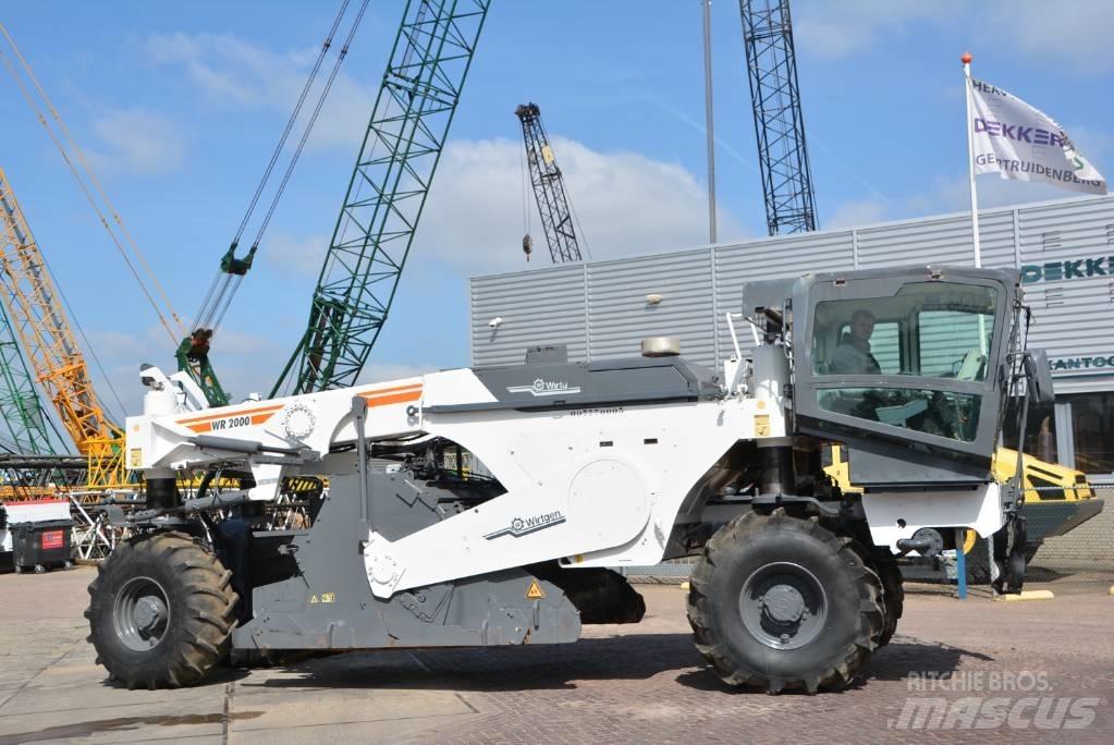 Wirtgen WR2000 Asphalt recyclers