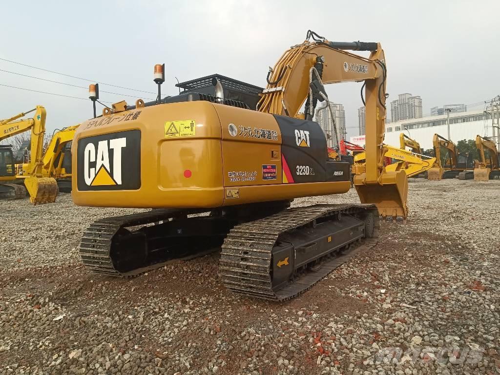 CAT 323 D2L Crawler excavators