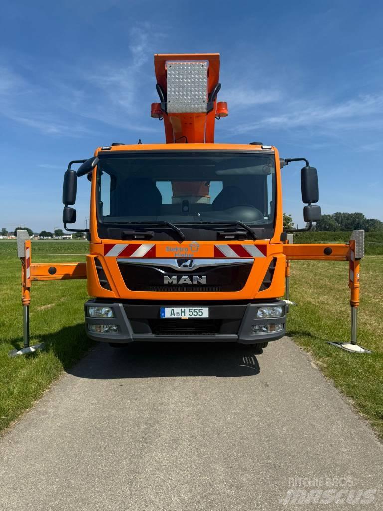 Palfinger P 300 KS Truck & Van mounted aerial platforms