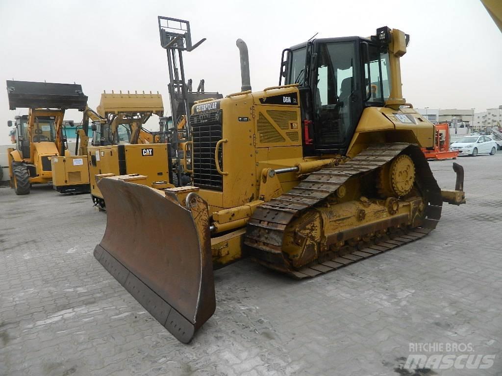 CAT D 6 N XL Crawler dozers