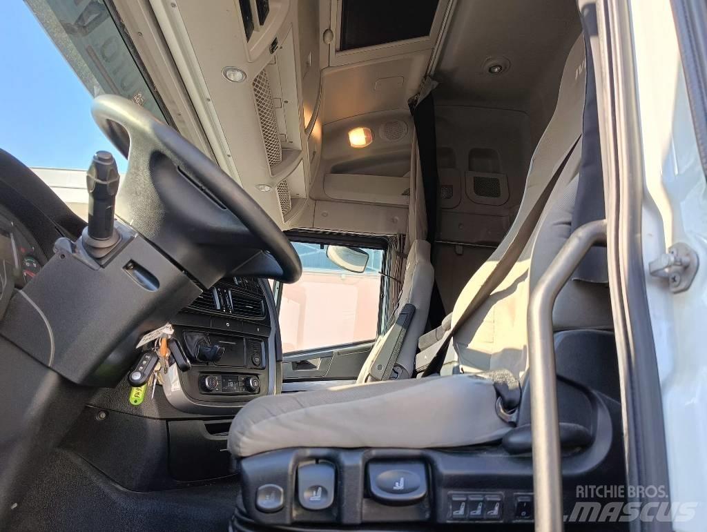 Iveco STRALIS 510 XP Tractor Units