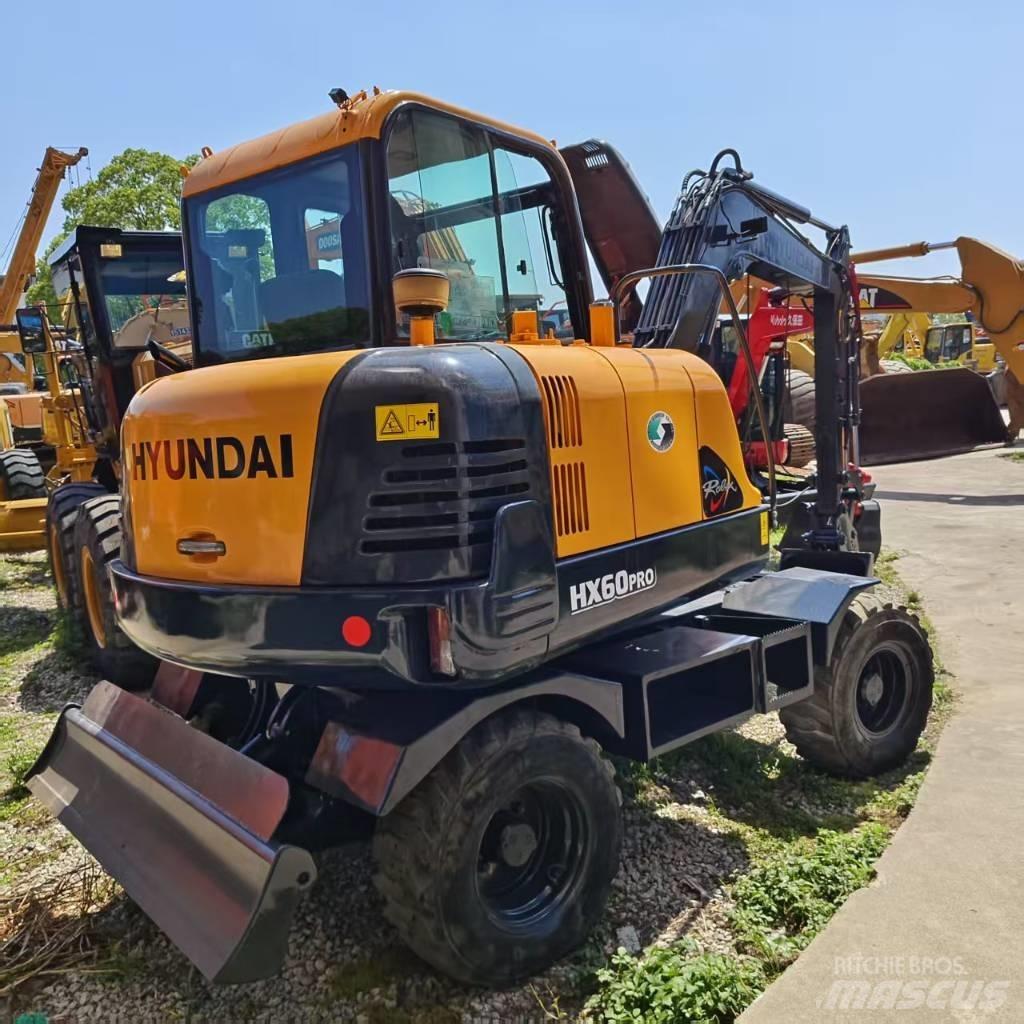 Hyundai HX 60w Wheeled excavators