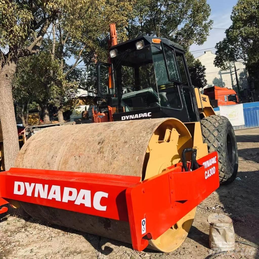 Dynapac CA30D Single drum rollers