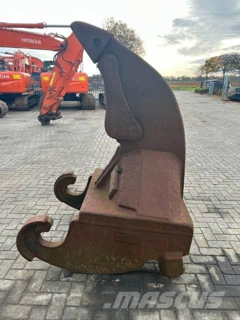 Verachterd CW 70 Scarifiers