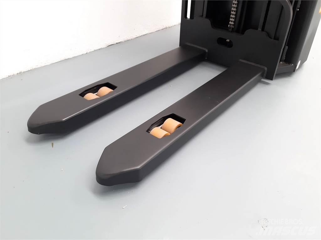  ES15 15ES 2S350 Pedestrian stacker