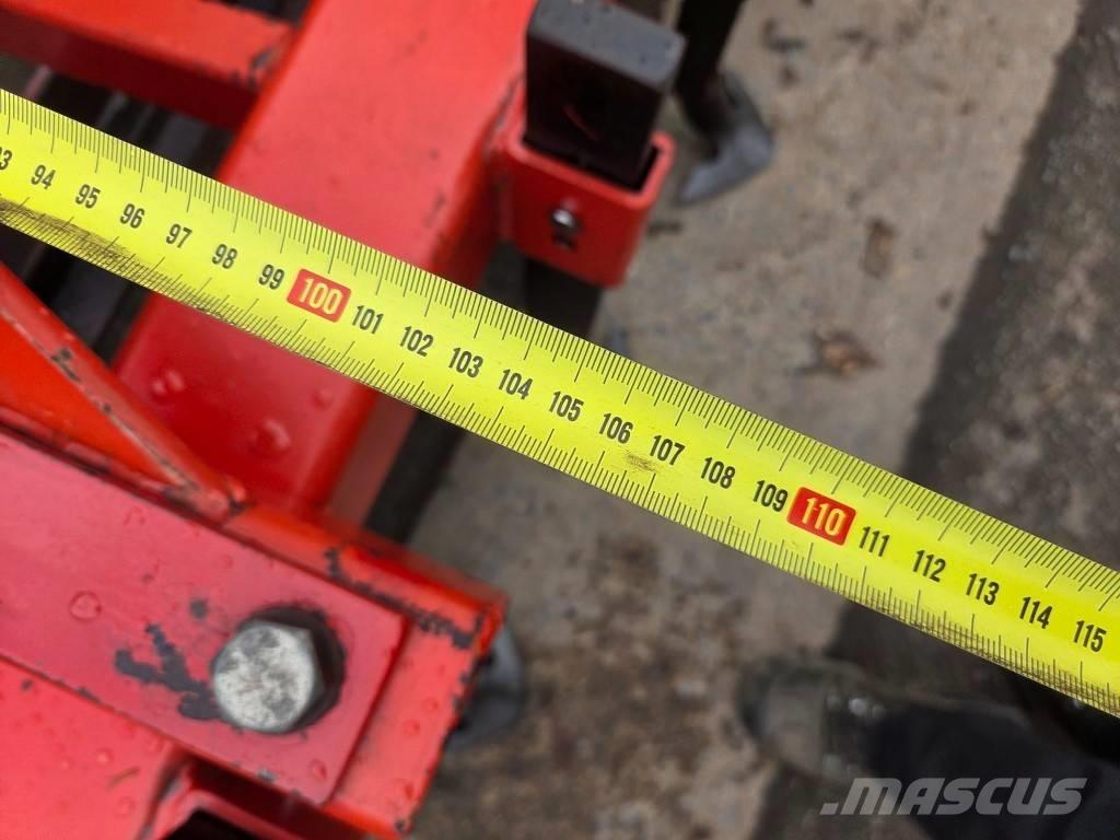 Steketee 300 Cultivators