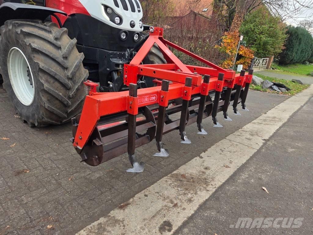 Steketee 300 Cultivators