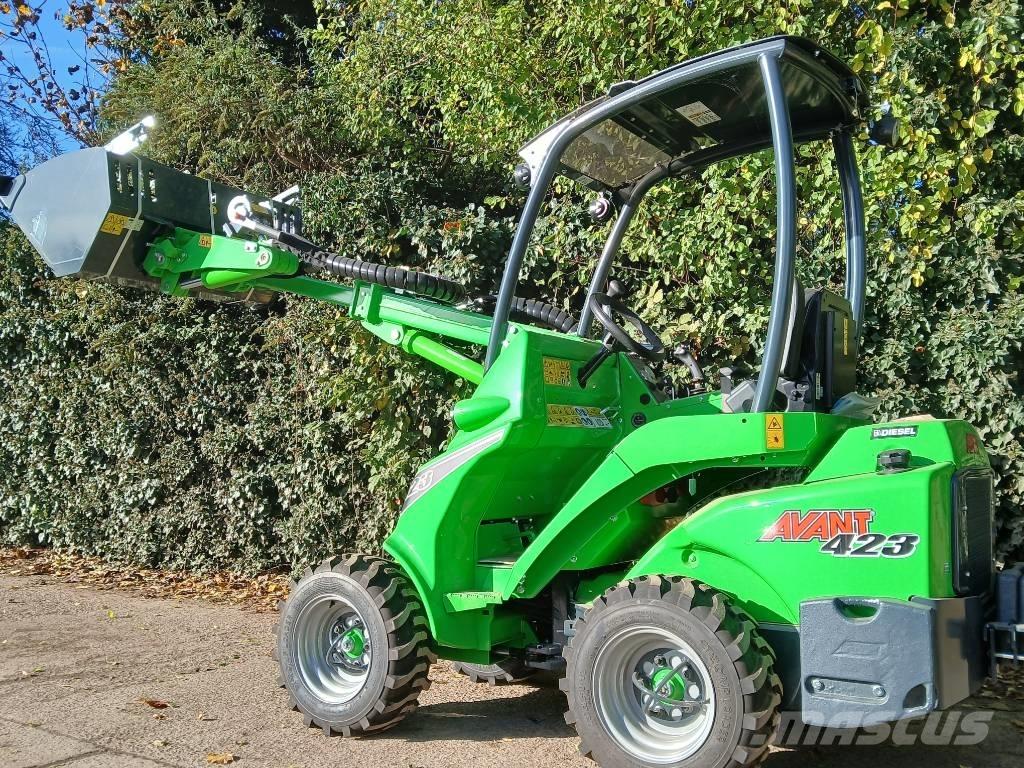  Ex Demo Avant 423 Mini loaders