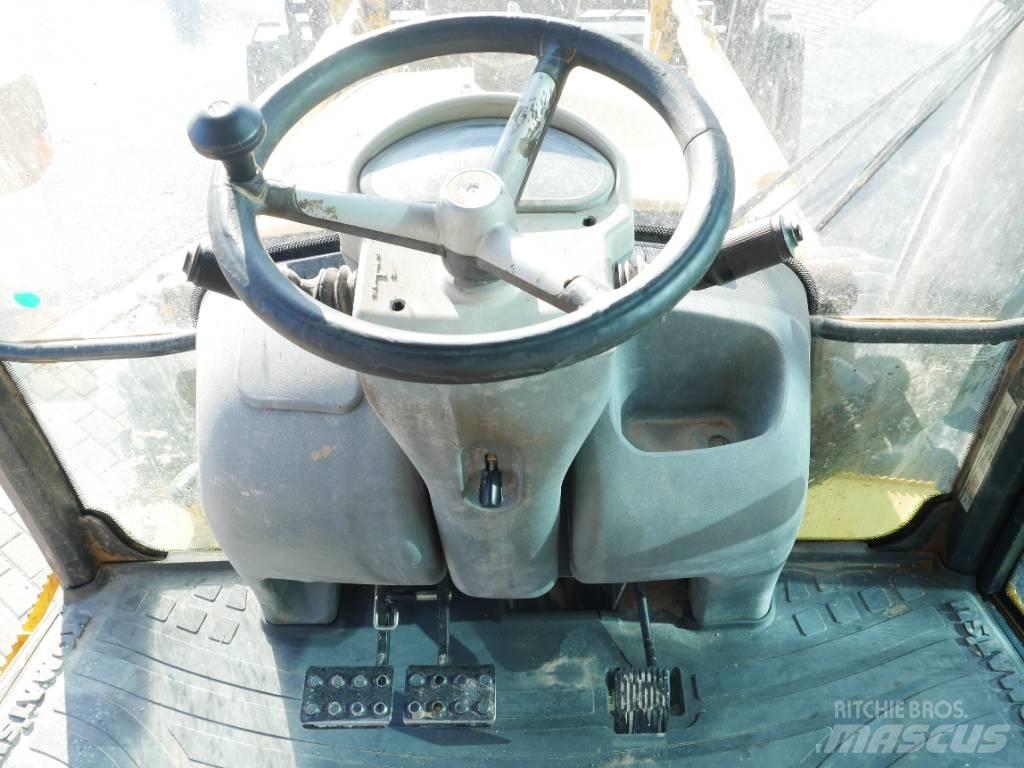 Komatsu WB 97 R-5 Backhoe loaders