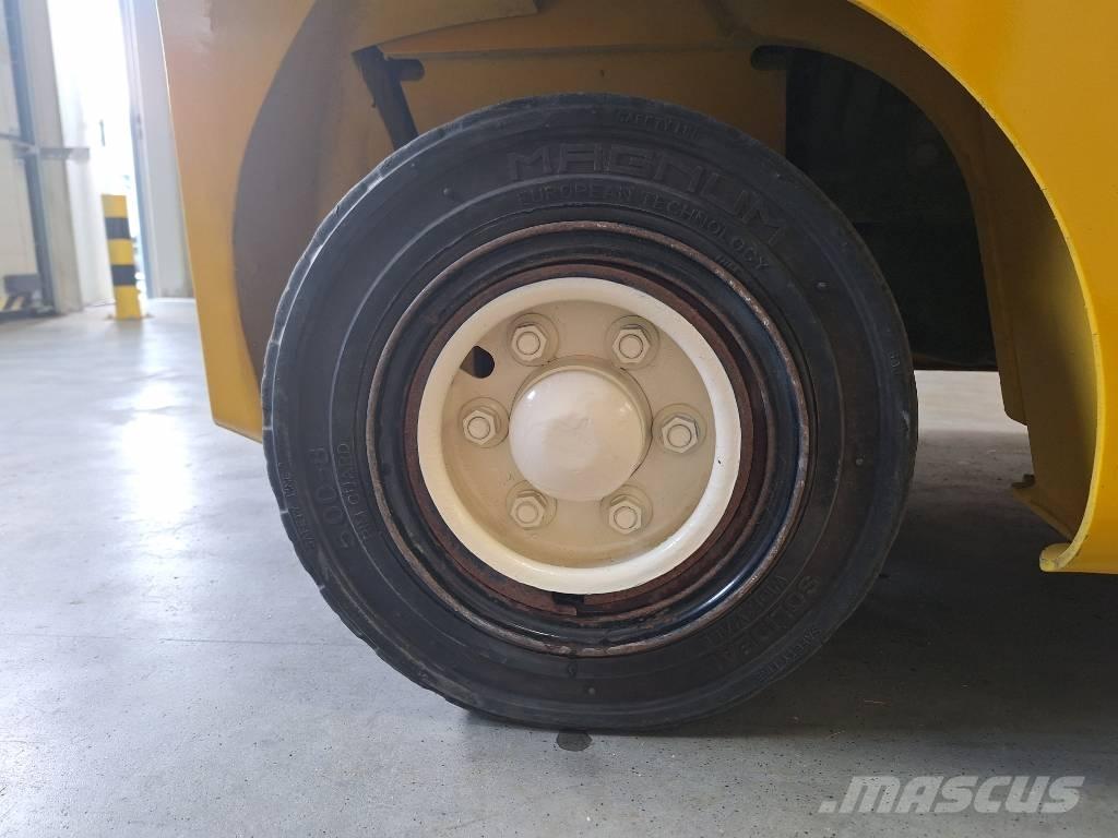 Yale GDP 16 VX LPG trucks