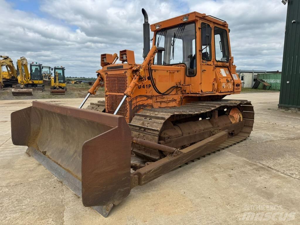 Komatsu D 41 P-3 Crawler dozers