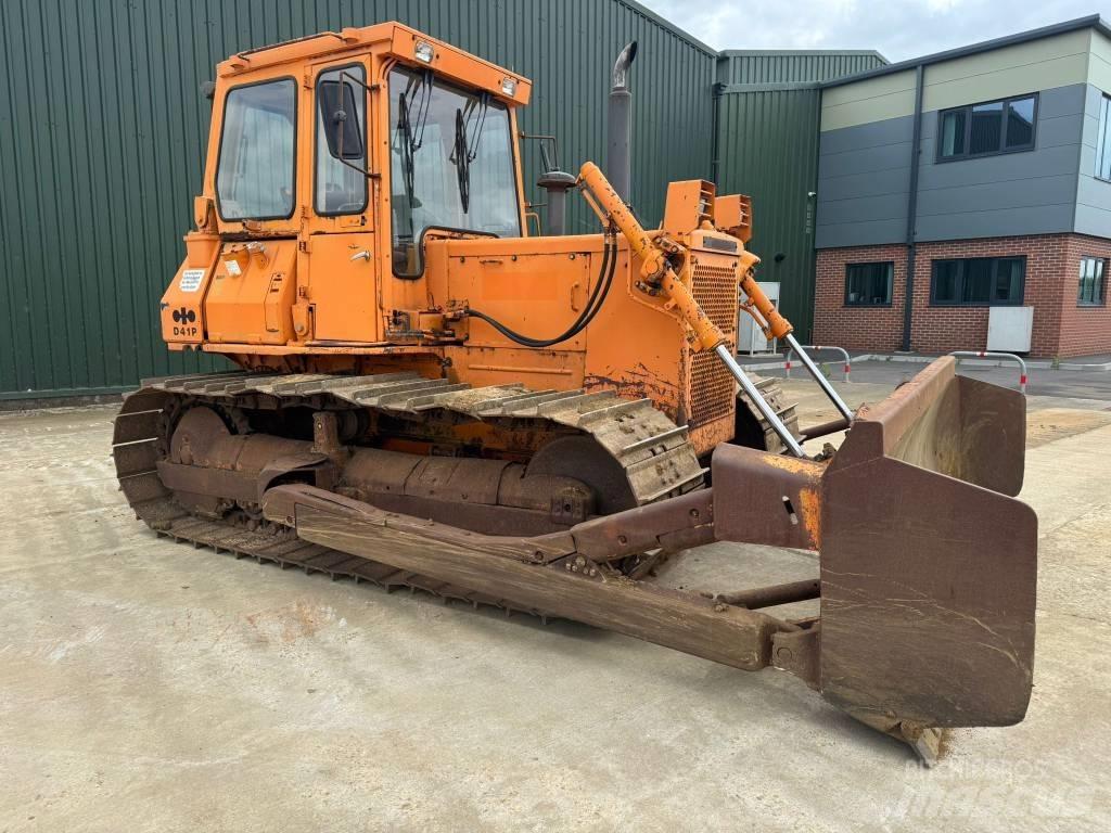 Komatsu D 41 P-3 Crawler dozers