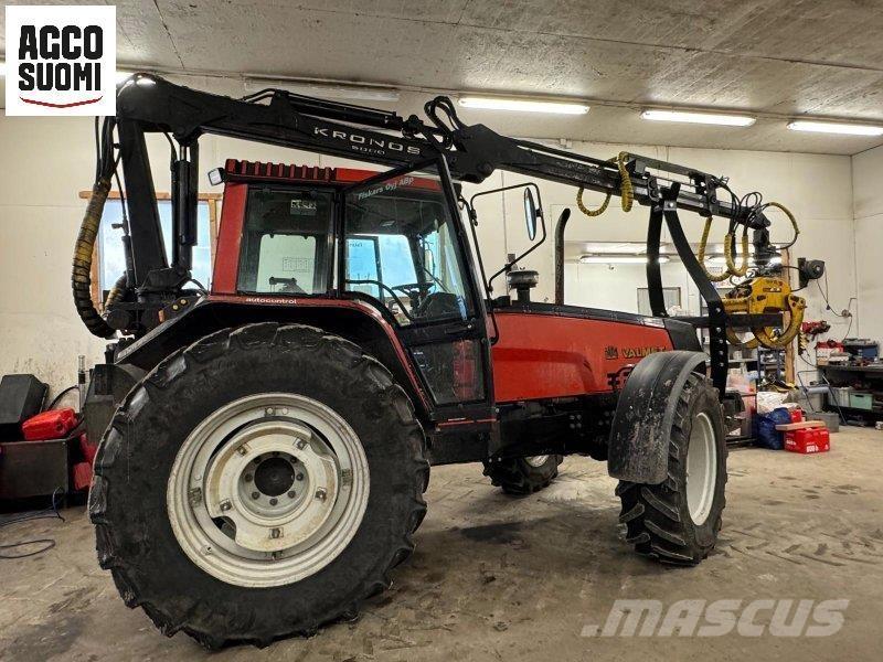 Valmet 8400 Tractors