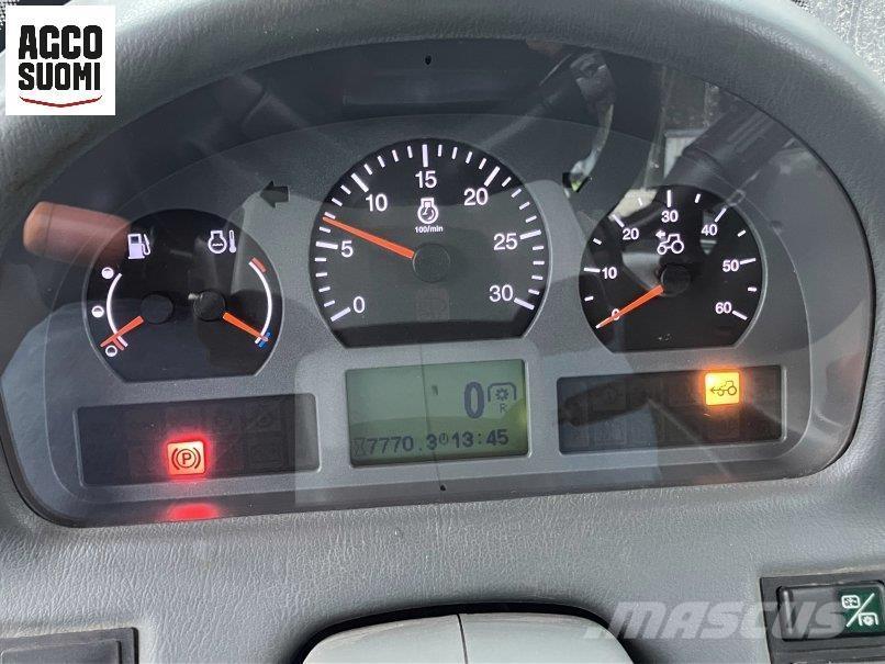 Valtra N121A Tractors