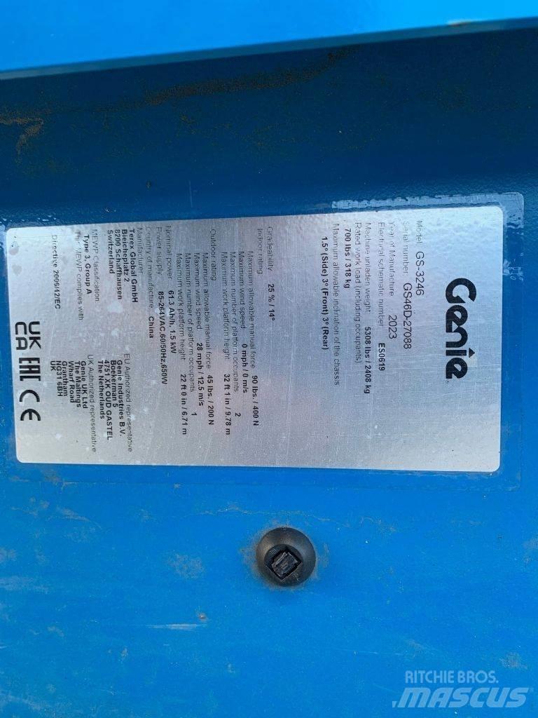 Genie GS-3246 Scissor lifts