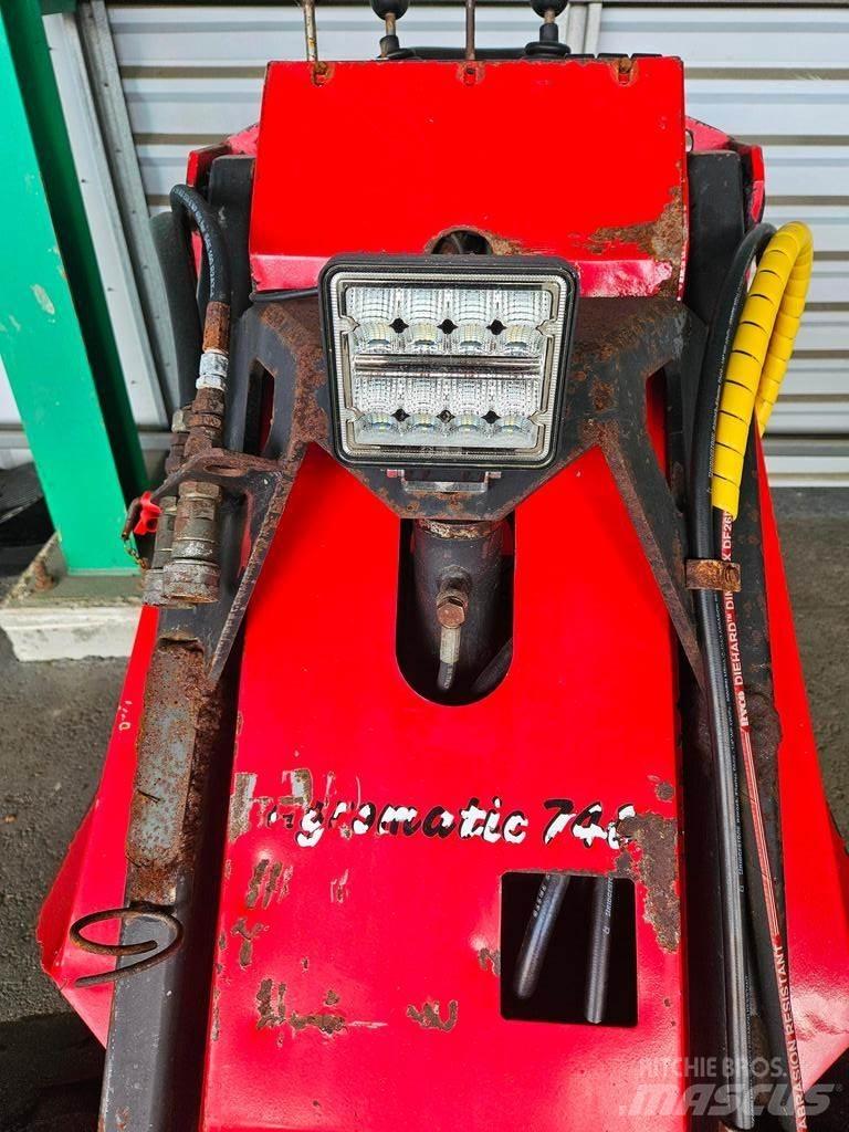 Agromatic  Multi purpose loaders
