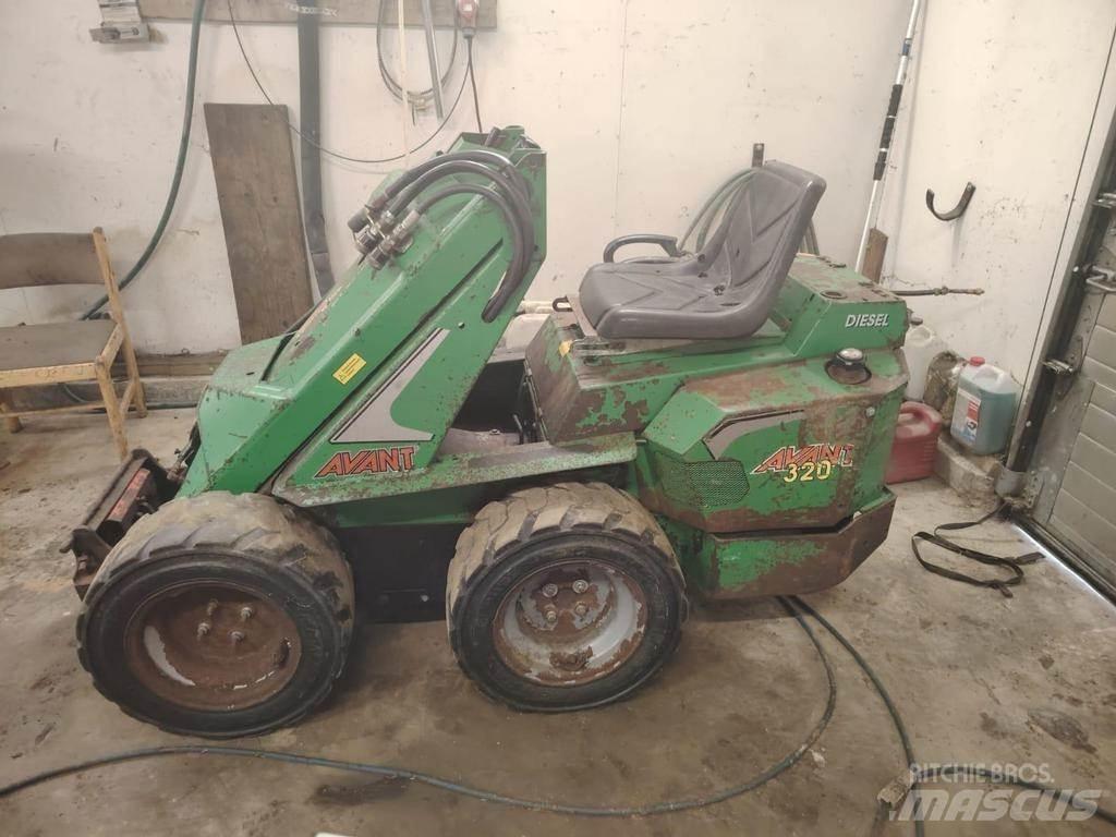 Avant 320 Multi purpose loaders
