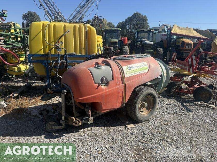  800 λίτρα Tractors