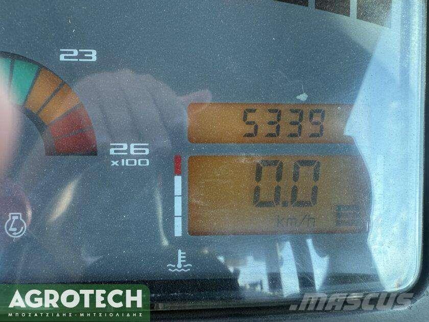 CLAAS Ares 826 RZ Tractors