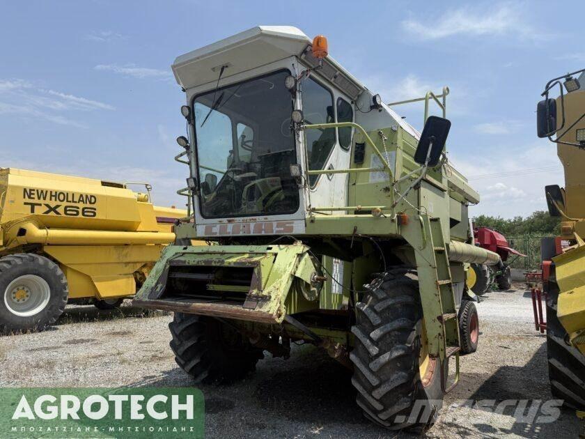 CLAAS Dominator 96 Tractors