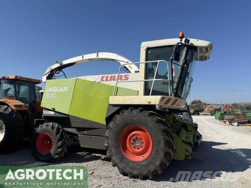 CLAAS JAGUAR 890 Tractors