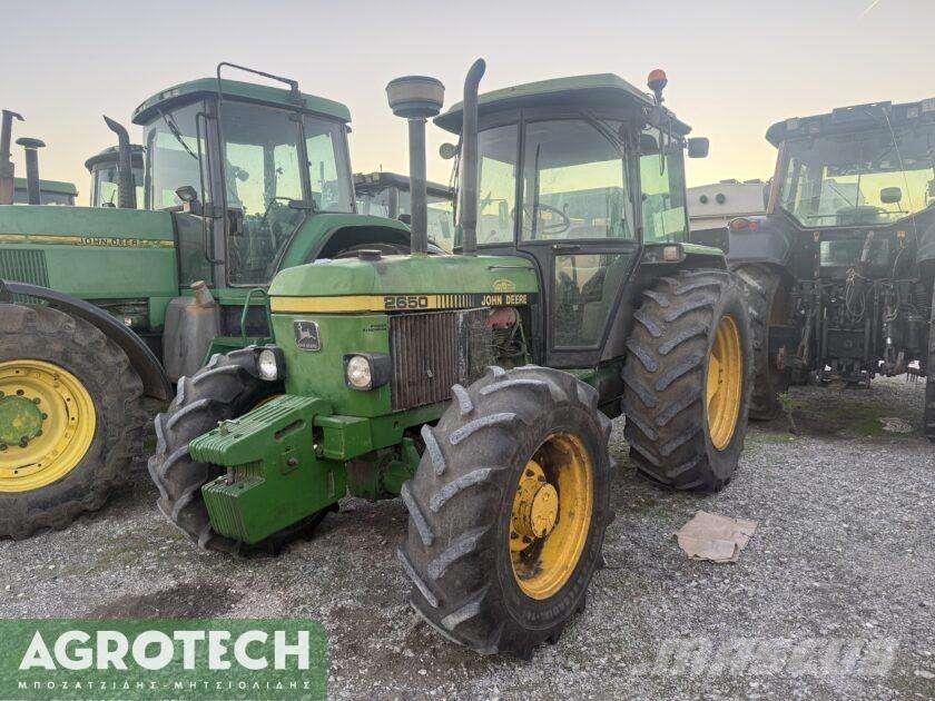 John Deere 2650 Tractors