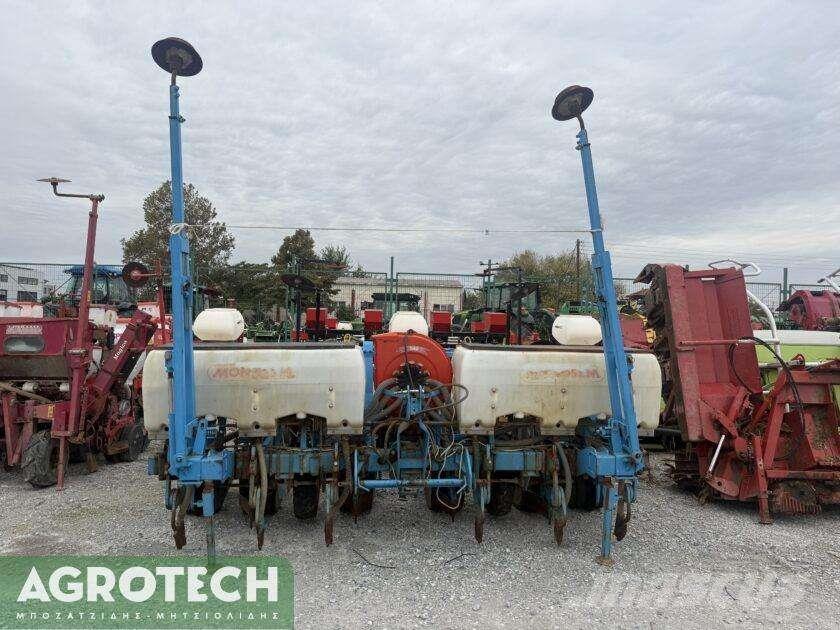 Monosem NG PLUS 4 Tractors