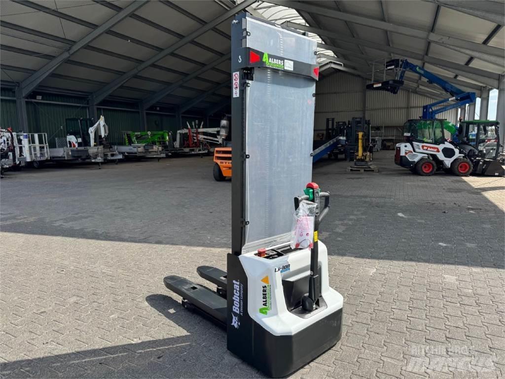 Bobcat LSM 12 N -7 Pedestrian stacker