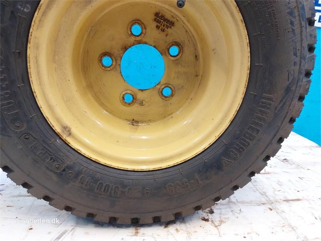  10 20x8.00-10 Tyres, wheels and rims