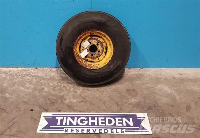  12 7.00-12 Tyres, wheels and rims