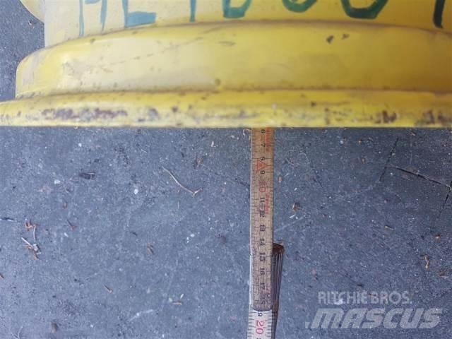  15 4x15 Tyres, wheels and rims