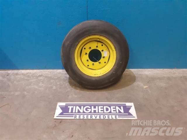  16 7.50-16 Tyres, wheels and rims