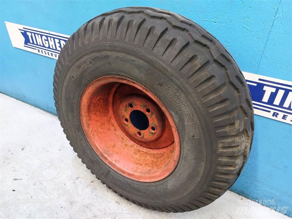  18 12.5/80-18 Tyres, wheels and rims