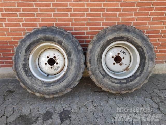  18 365/70R18 Tyres, wheels and rims