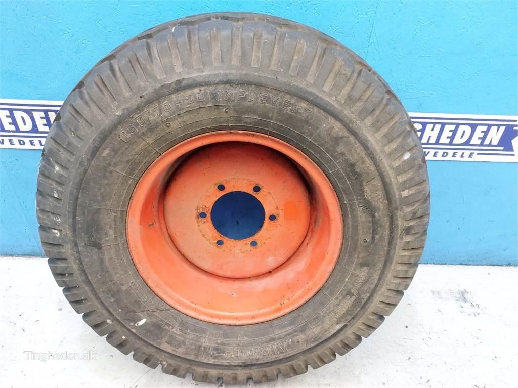  20 16.0/70-20 Tyres, wheels and rims