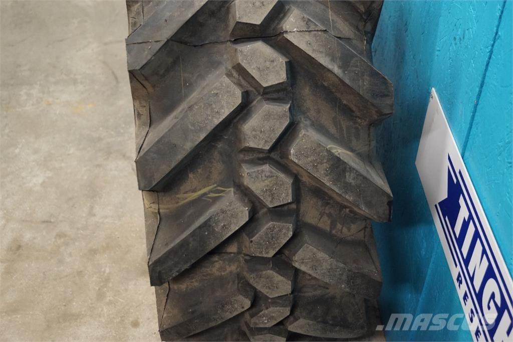  22.5 15R22.5 Tyres, wheels and rims