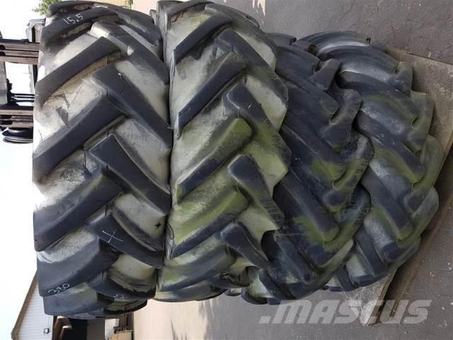  24 15.5/80-24 Tyres, wheels and rims