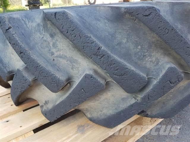  24 15.5/80R24 Tyres, wheels and rims