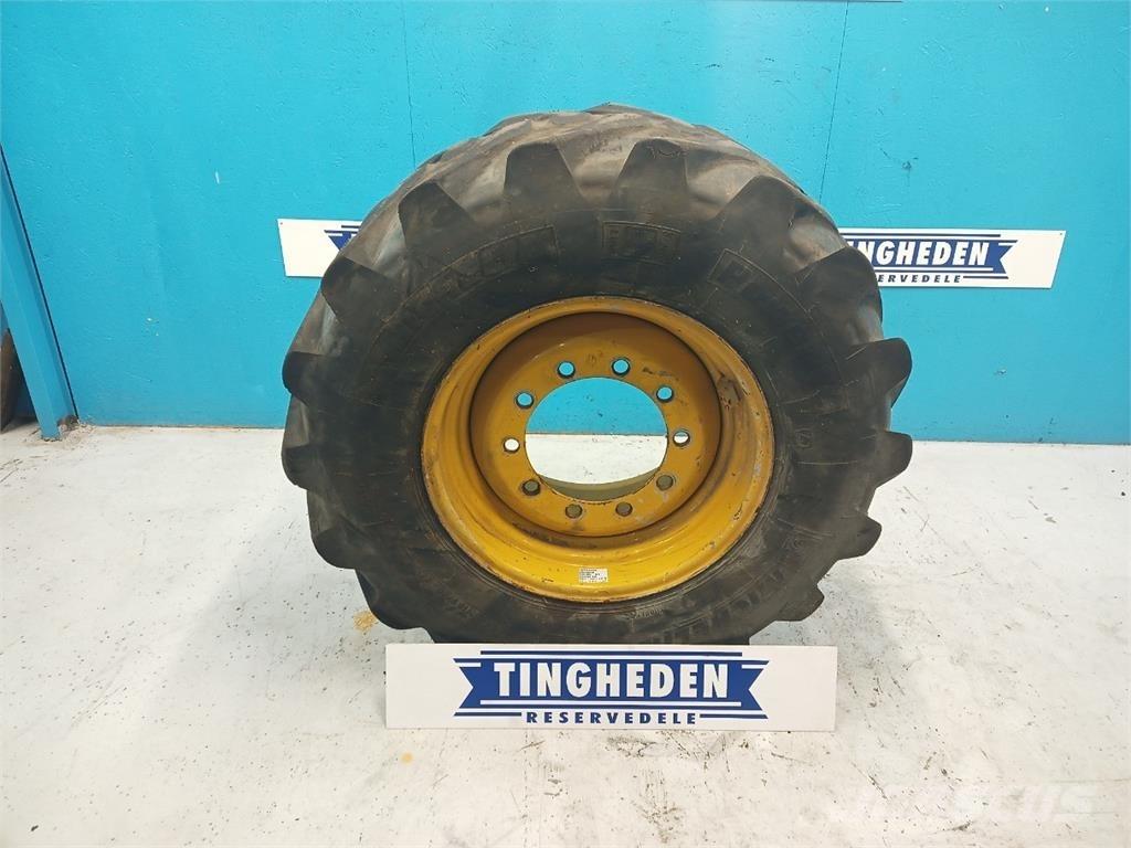  24 440/80-24 Tyres, wheels and rims