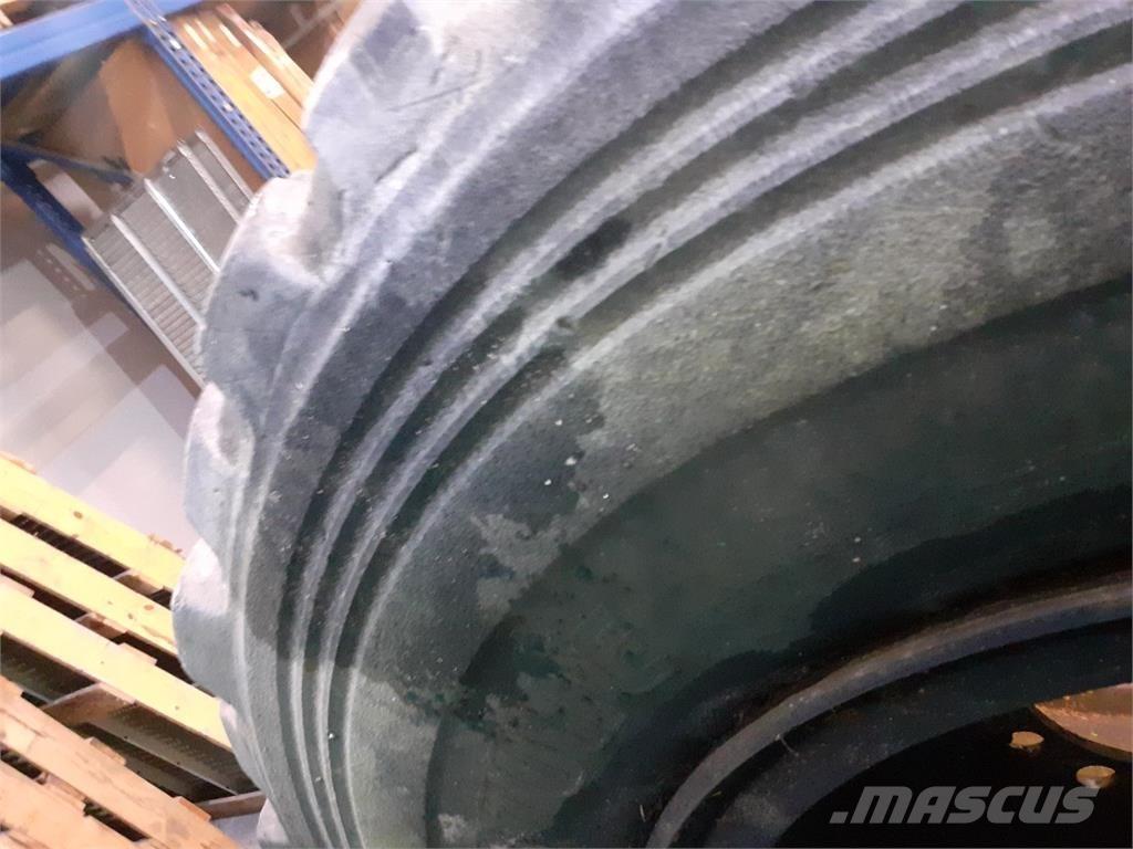  25 20.5R25 Tyres, wheels and rims