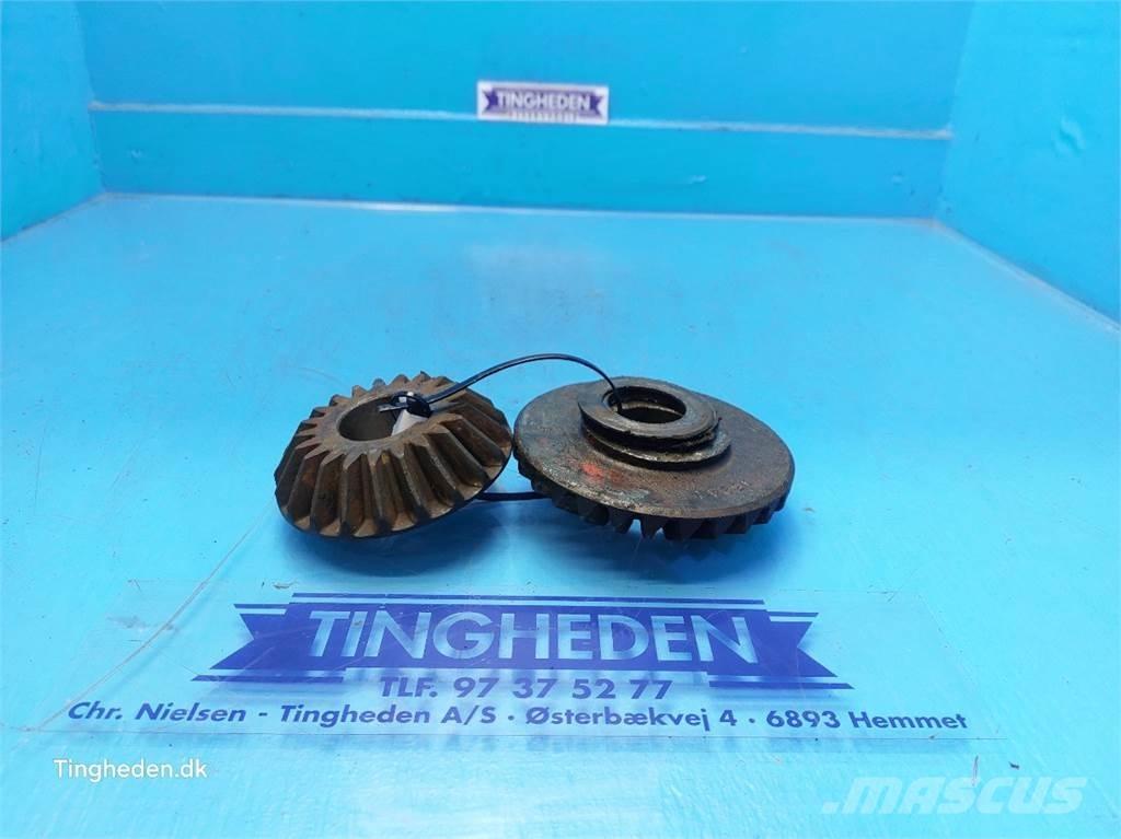 CASE 1460 Combine harvester accessories