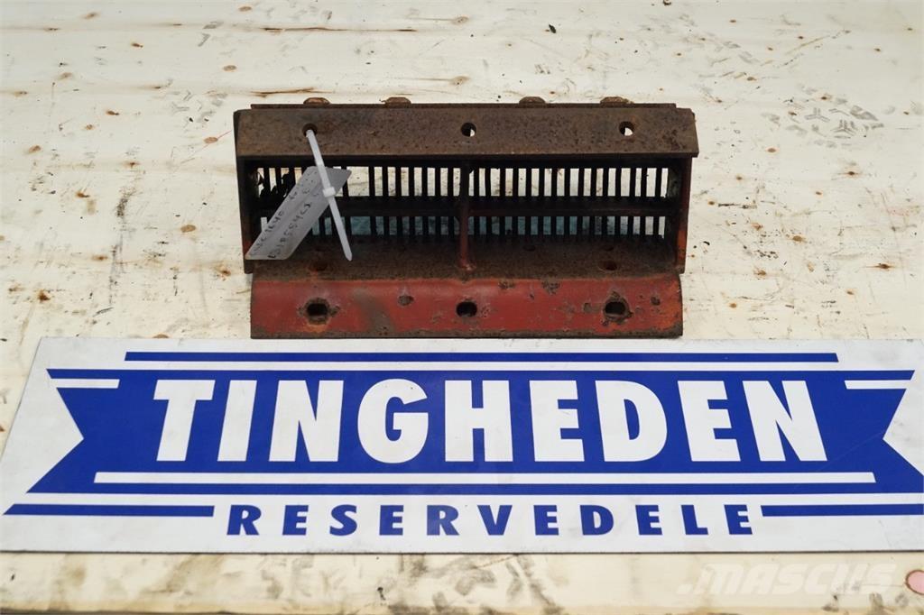 CASE 1640 Combine harvester accessories