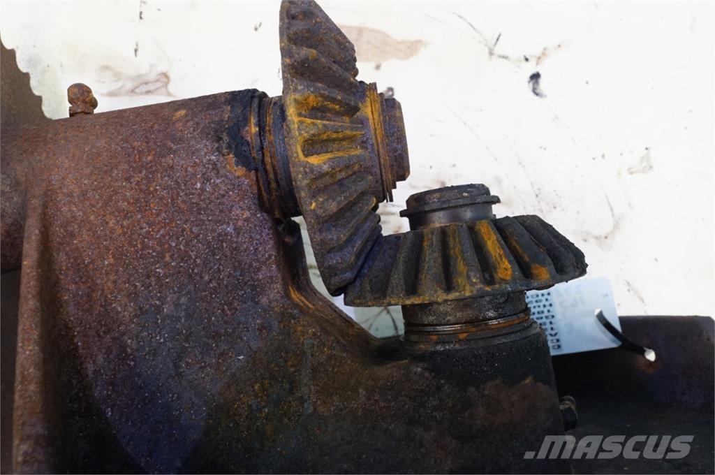 CASE 1640 Combine harvester accessories