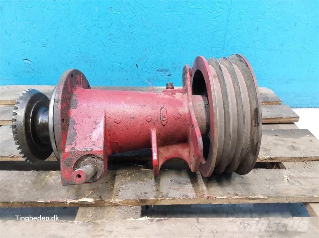 CASE 1660 Transmission