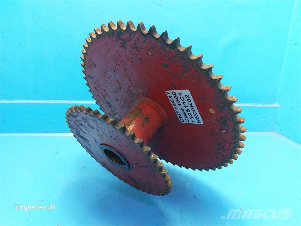 CASE 1660 Combine harvester accessories