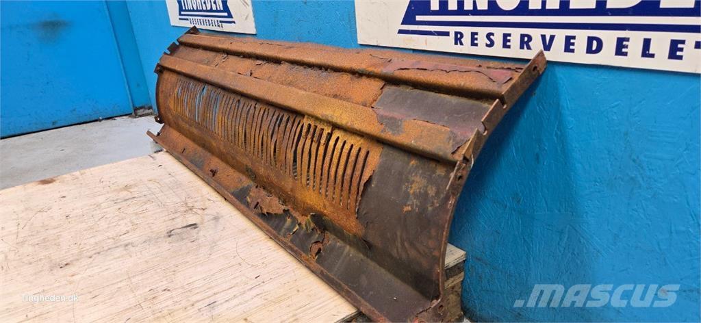 CASE 1680 Combine harvester accessories