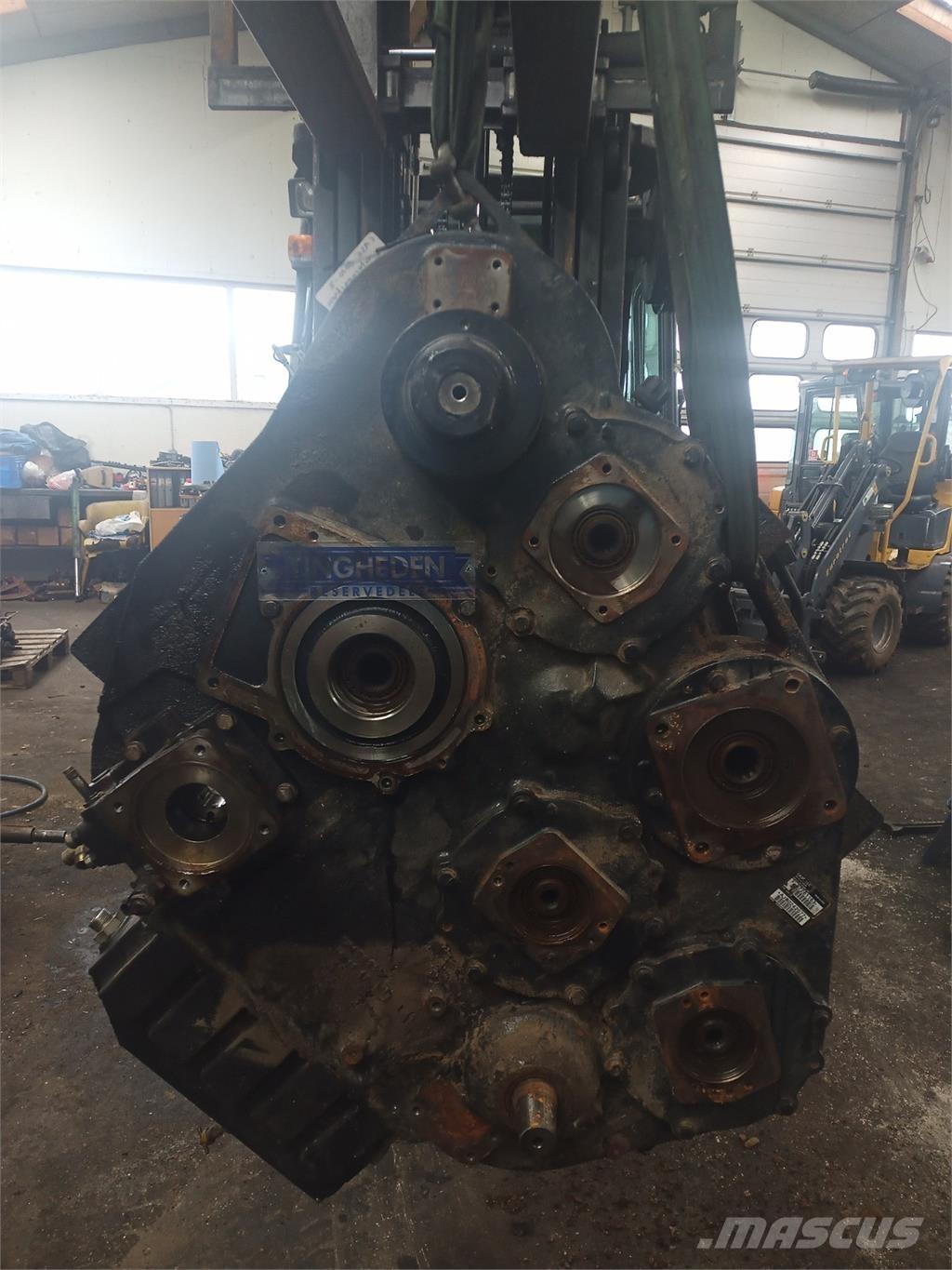 CASE 8010 Transmission