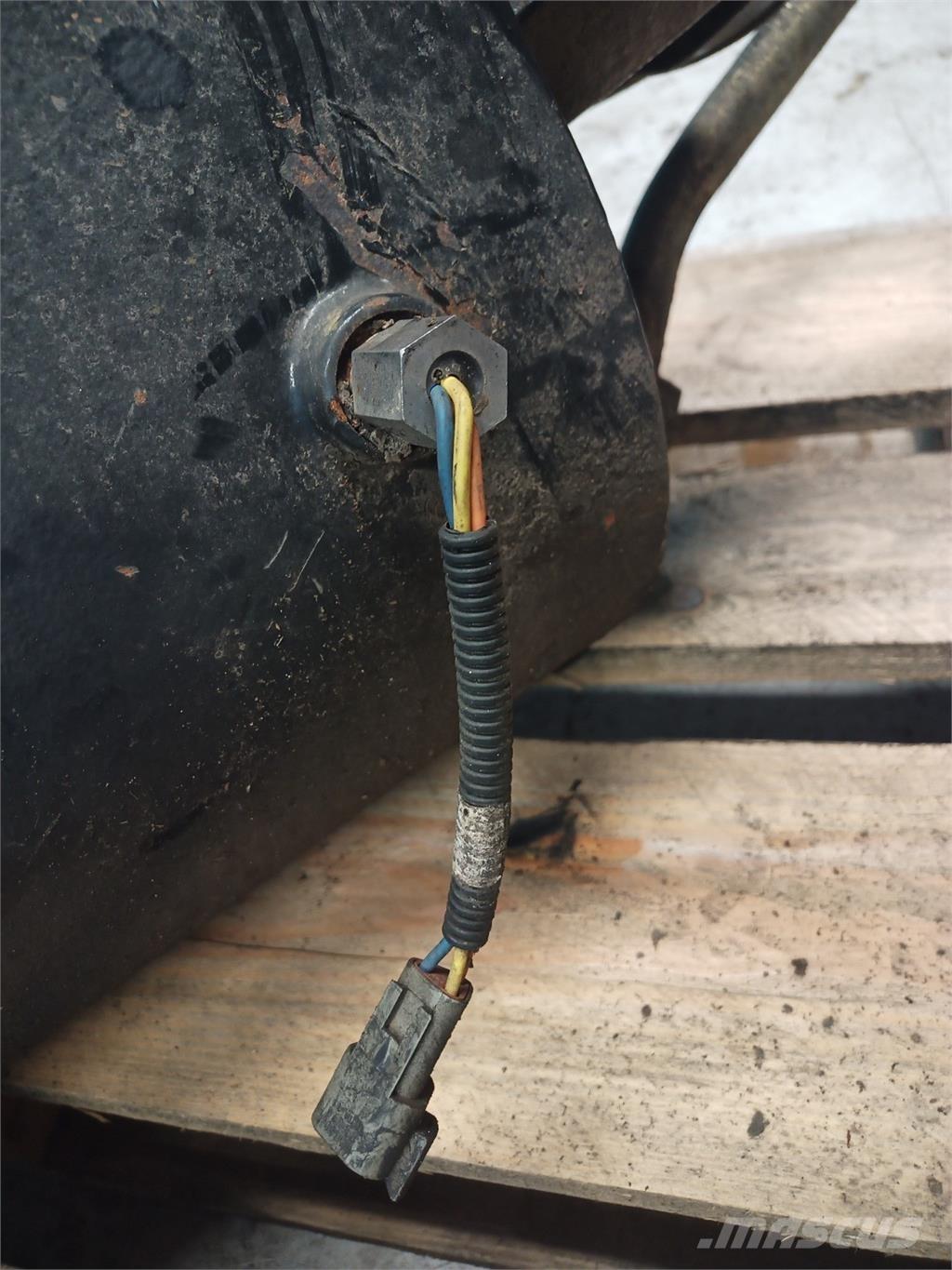 CASE 8010 Transmission
