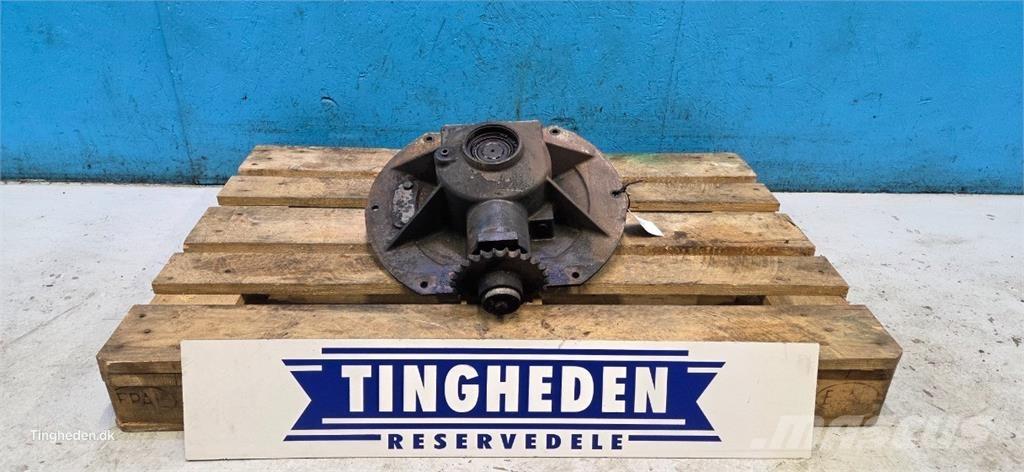 CASE 8010 Transmission