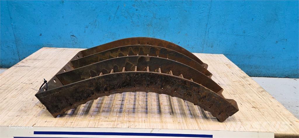 CASE 8010 Combine harvester accessories